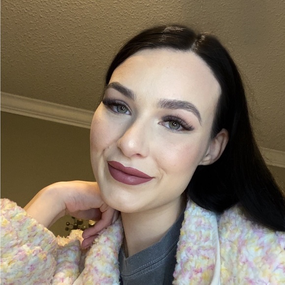 olivia_schoggin